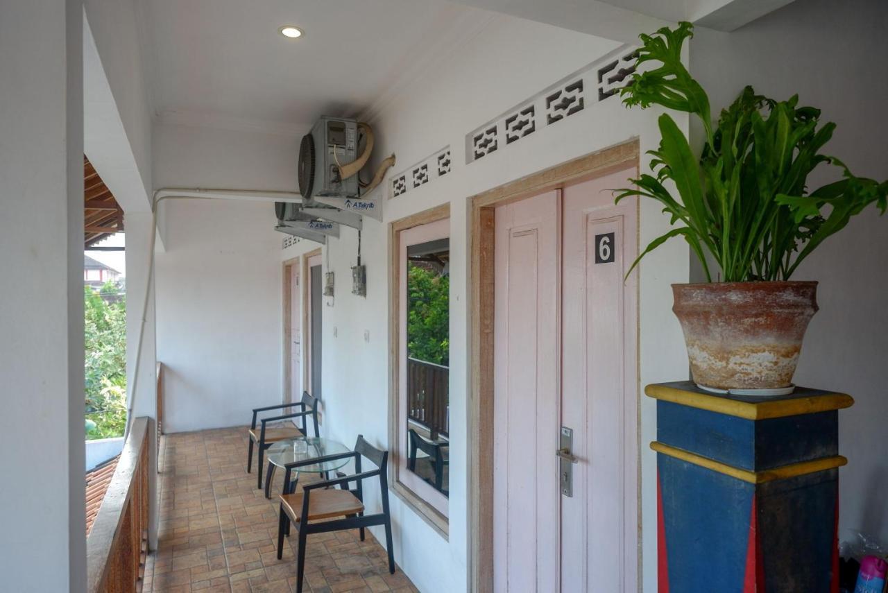 Hotel Reddoorz Syariah Near Plengkung Gading 2 Yogyakarta Exterior foto